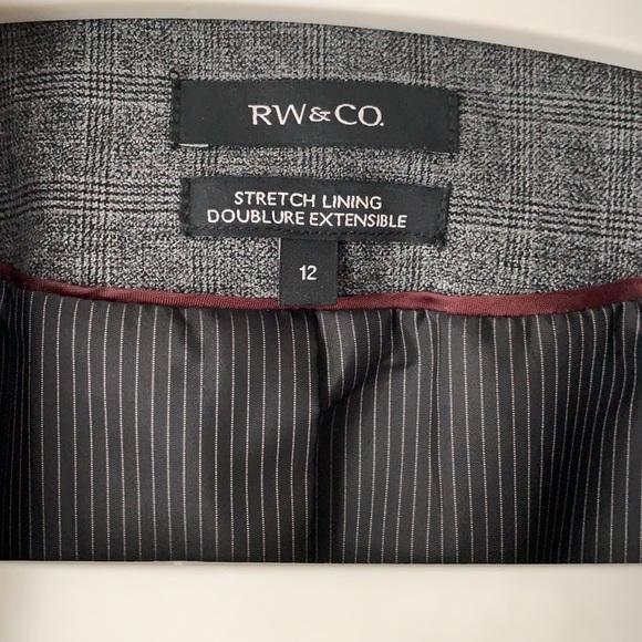 Grey pinstripe women’s suit - Picture 3 of 9
